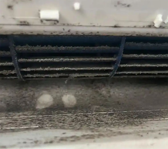 淄博市空调吹的风有股烧焦味是怎么回事